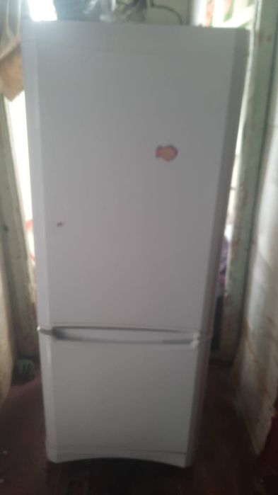 Продам холодильник
