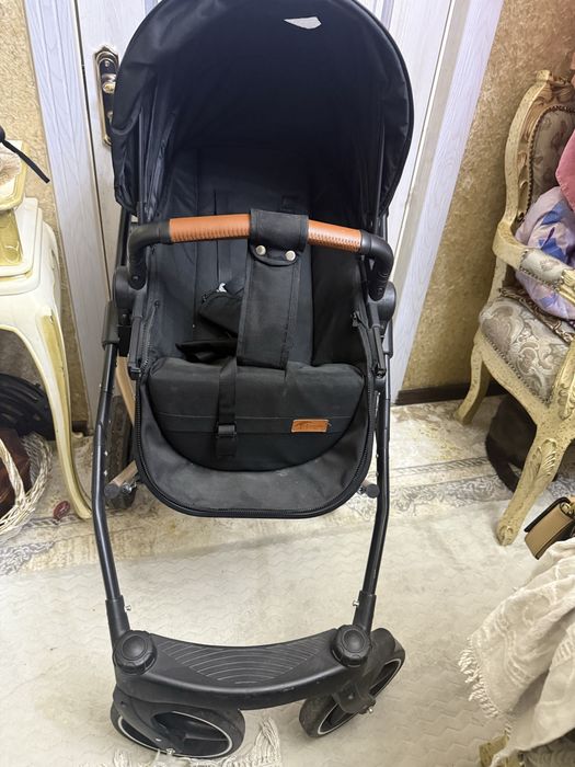 Продается :2 коляски, детская кровать без матраса, ходудок