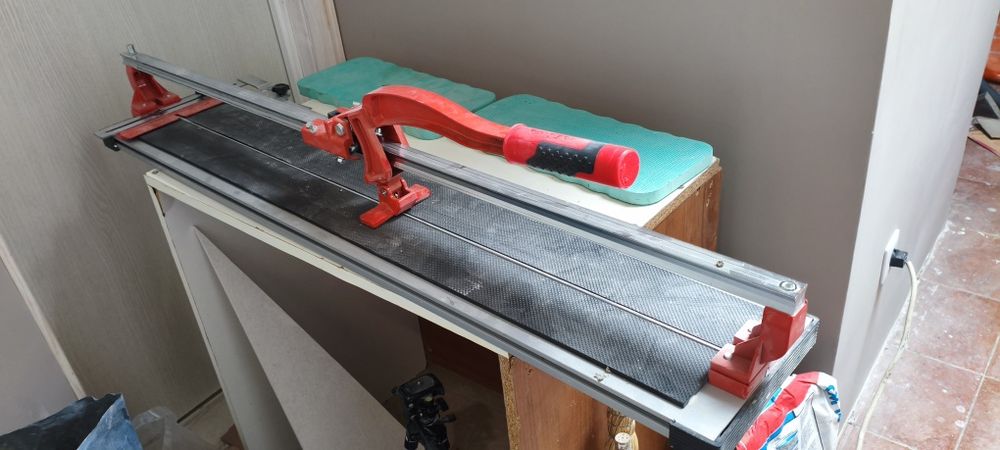 Професионална машина за плочки RAIDER RD-TC18