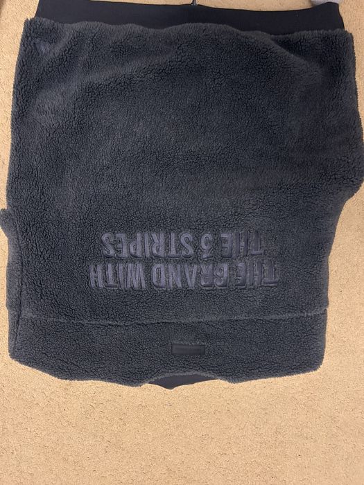 Adidas orihinal XXL razmer XL