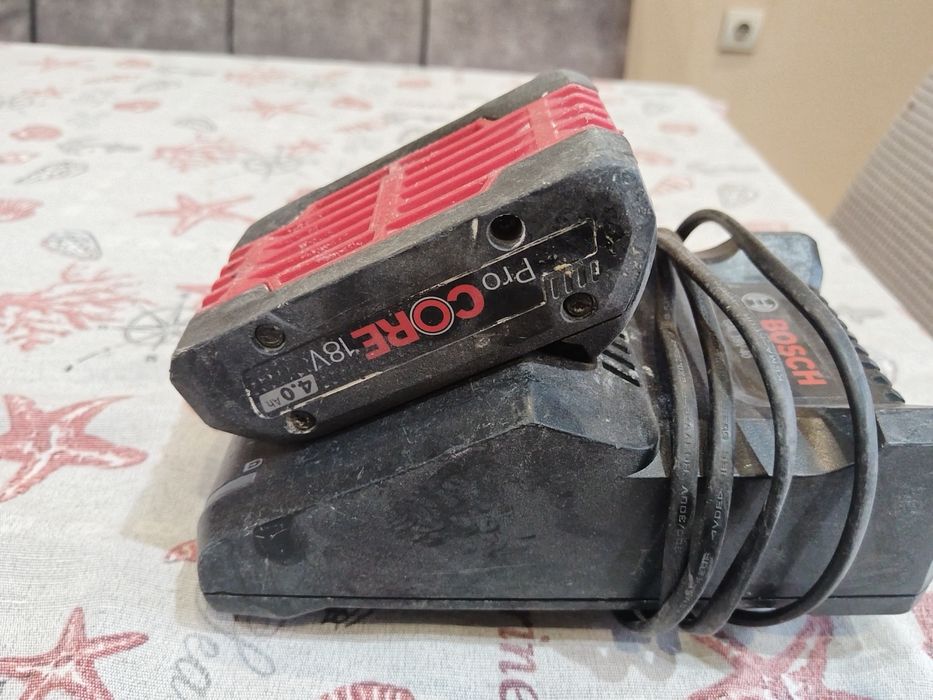 Зарядно устройство с батерия Bosch