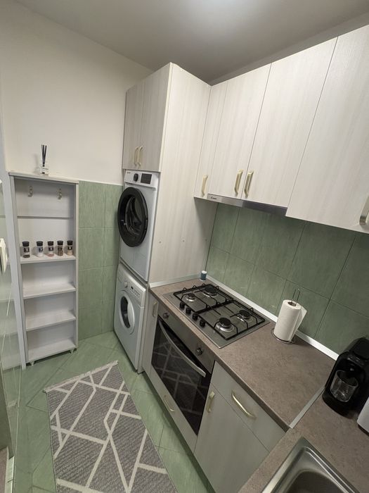 Garsonieră de închiriat – 30 mp, parter, vizavi de Sala Polivalenta