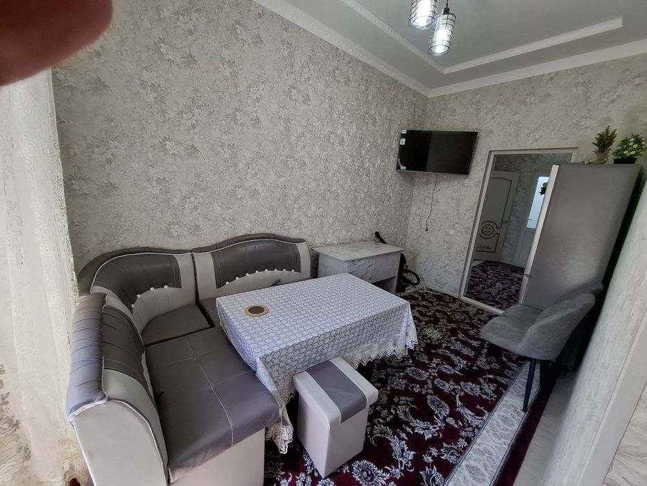 Срочно продаётся квартира 2х комнатная адреса сартепо 62кв 57.000$торг