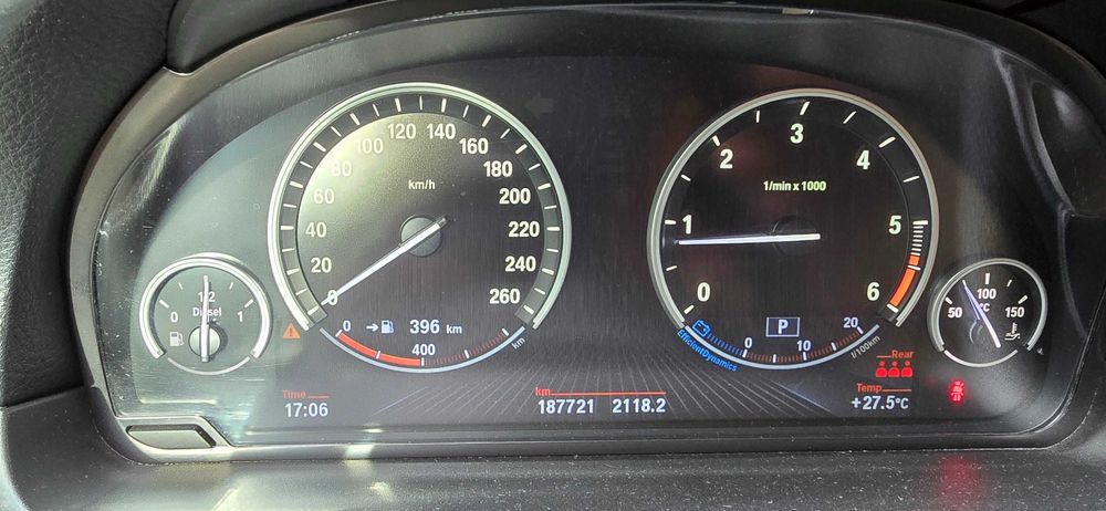 Vând BMW F 10 proprietar accept schimb cu model nou