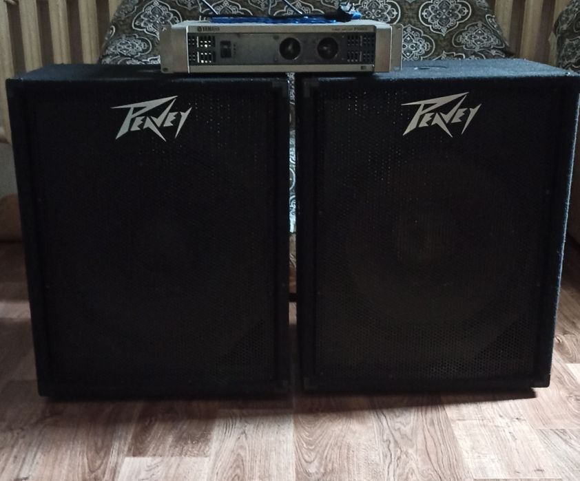 Продам сабы peavey