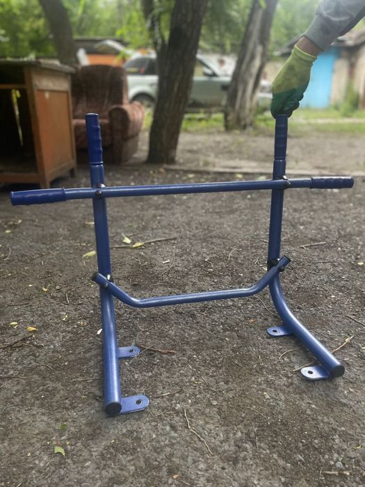 Турник настенный