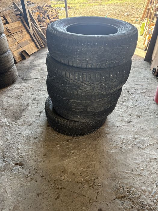Шины зимние 225/70/60