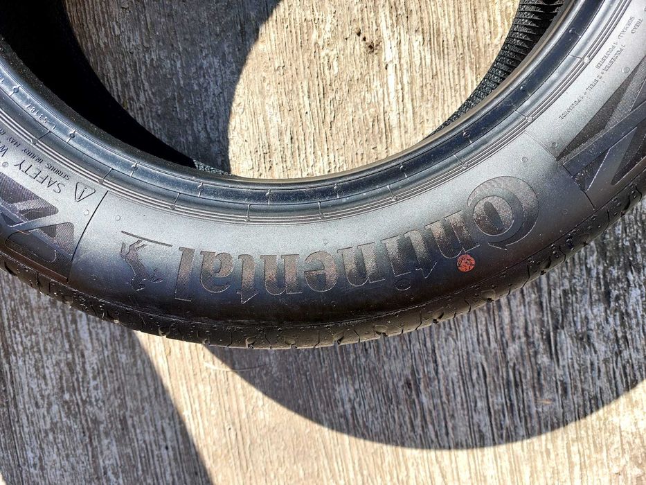 Vând 4 Anvelope Continental puțin folosite