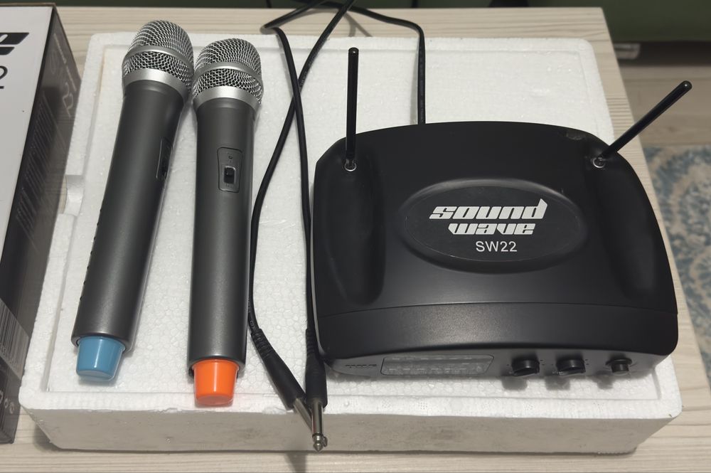 Набор из двух профессиональных  беспроводных микрофонов