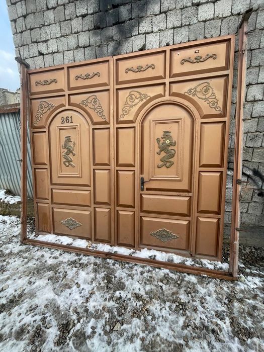 Срочно продам Ворота размер 2.8х3 состояние отличное