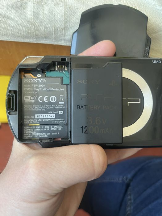 PSP 2004 конзола