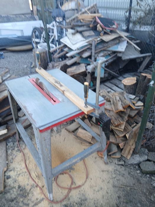 Circular cu masa 220 volt