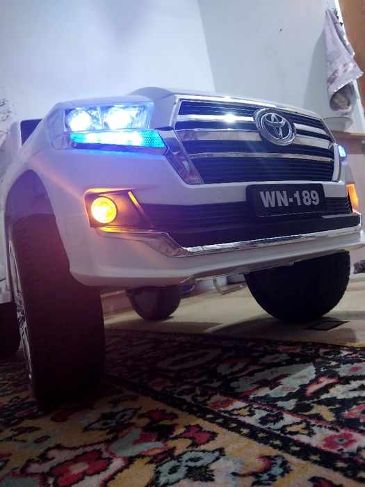 Тайота машина для детей