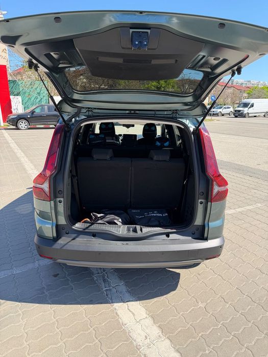 Dacia Jogger Dacia Jogger 2025 Benzină+ GPL 100 cai.   Varianta extrem+ cu 7 locuri