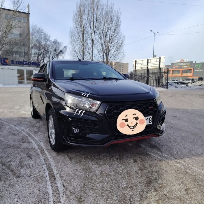 LADA Vesta-19 года.