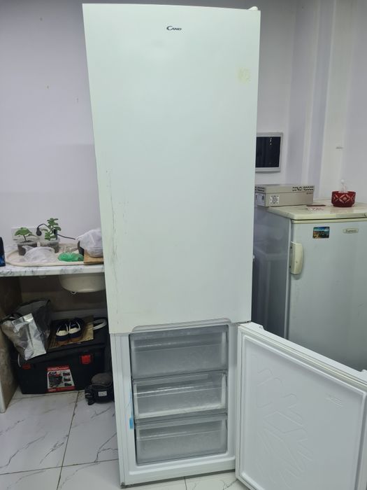 Продам холодильник