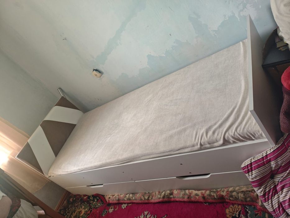 Продается подростковая кровать с матрасом (новая)