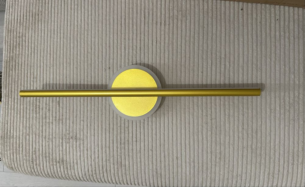 Aplica led noua aurie