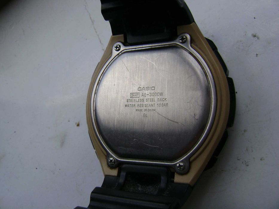 Продавам 5 броя кварцови часовника Jaques Lemans,Quasatron,Casio