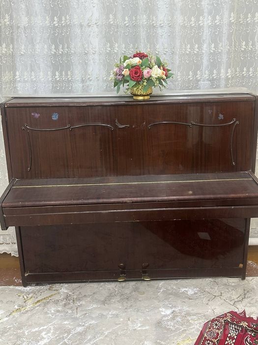 Pianino juda ham ajoyib yangidek narxi kelishiladi