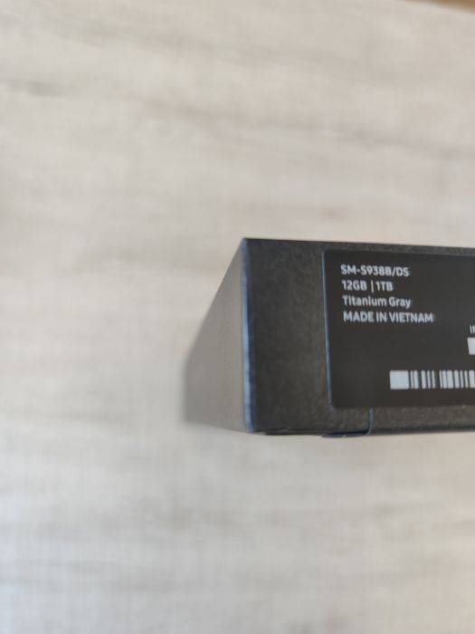 Наличен! Samsung Galaxy S25 Ultra 5G 1TB Silver Blue Grey 2г. Гаранция