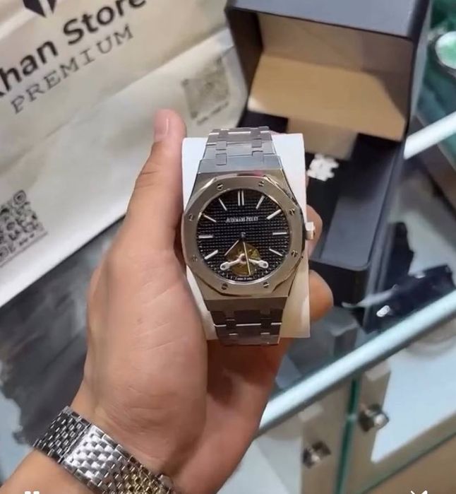 Часы IP скелетон