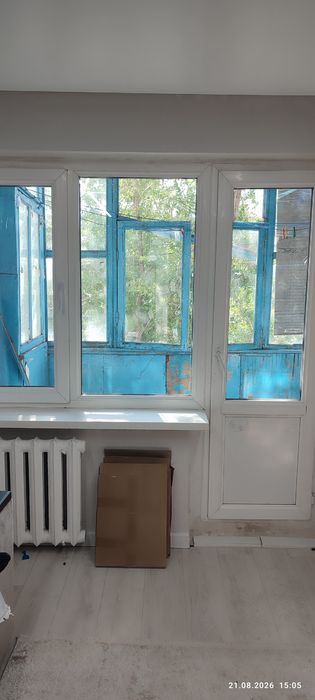 Продам окна балконный с дверью