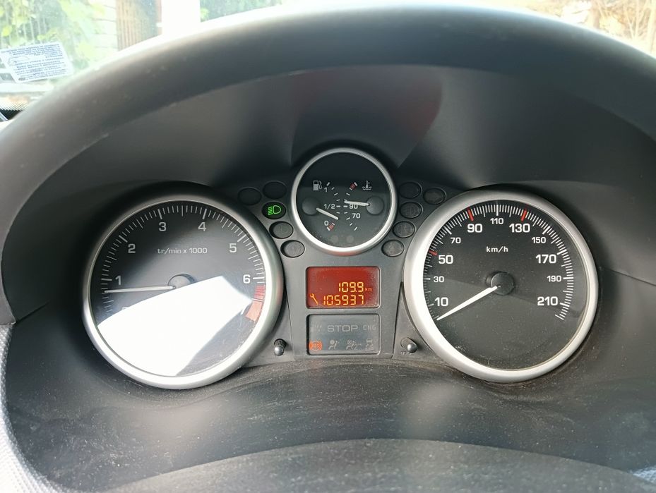 Автомобил Peugeot 206+