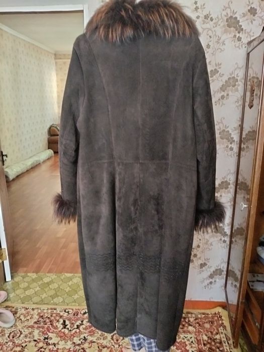 Продам дубленку,мех лиса.