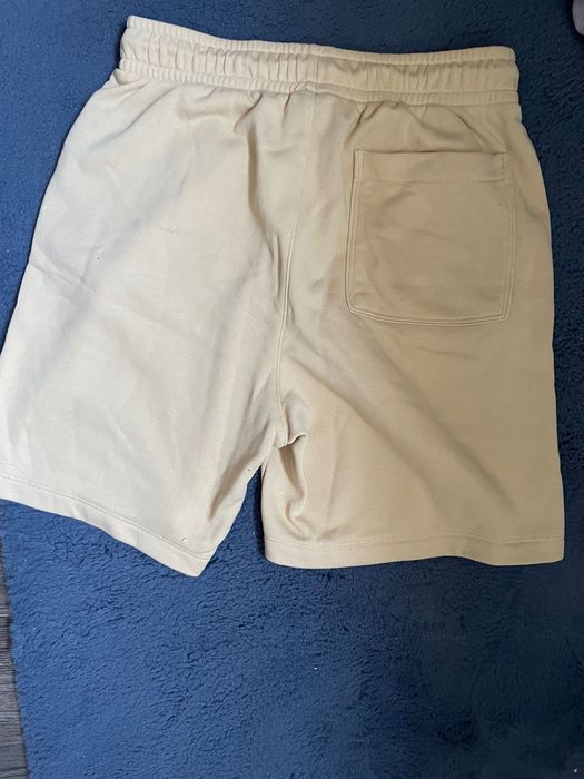 Pantaloni scurti