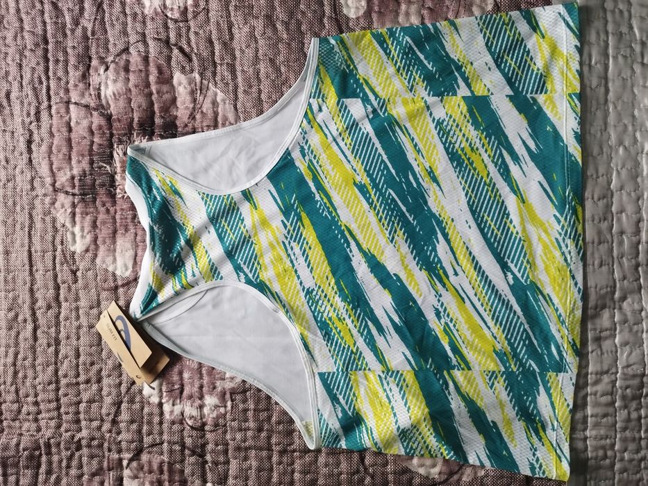 Maieuri damă, noi, mărimea L Trespass și Asics