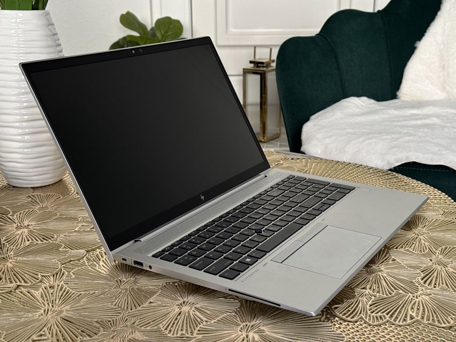 HP EliteBook 855 G7 • AMD Ryzen 5 Pro (4650U) • 16Gb Ram • 512Gb SSD.