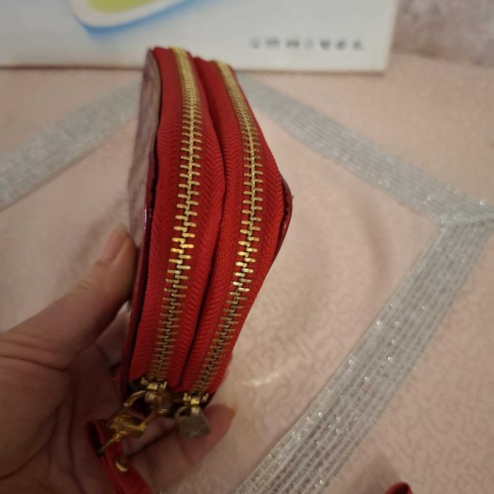 Дамско   Портмоне