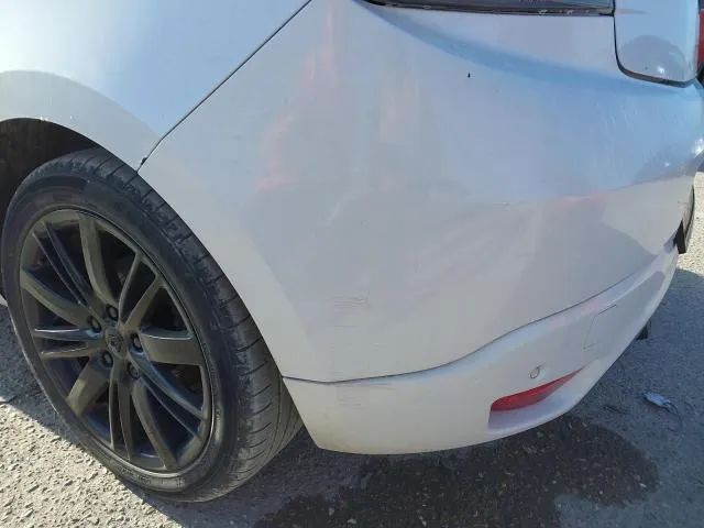 Piese de Renault Megane 3 2011 in 2 usi