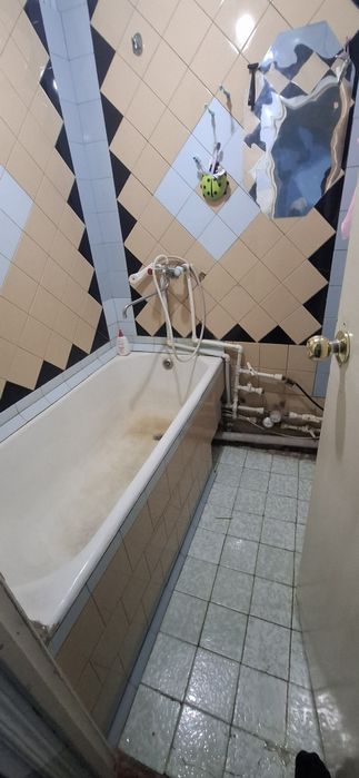 Ибн сино 1 Да 2/5/5 Квартира Сотилади