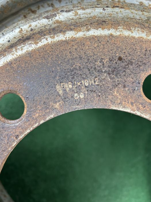6х205 16 за  джанти за лекотоварен камион mercedes iveko nissan