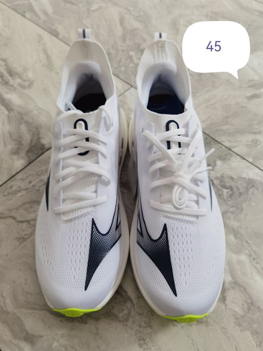 Adidași mizuno noi la cutie