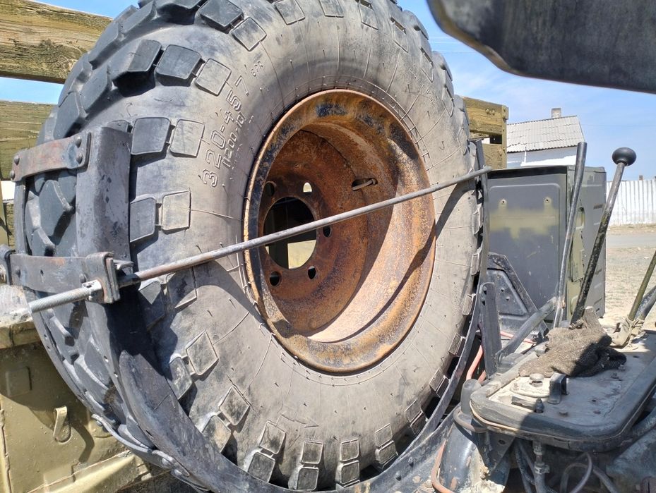 Грузовые автомобиль