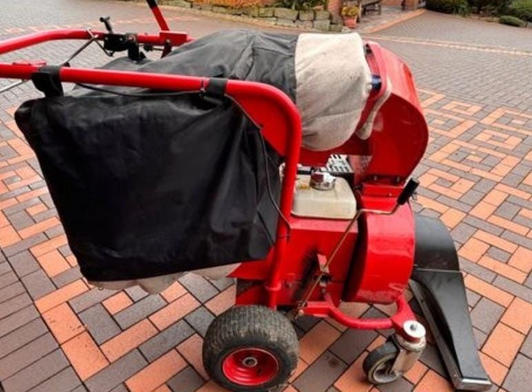 Aspirator stradal silent cu sac de 260 litri