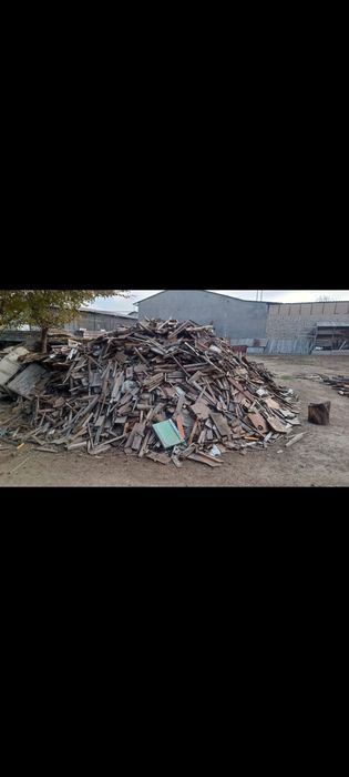 O‘tin bor daraht va tahta bo‘lagi