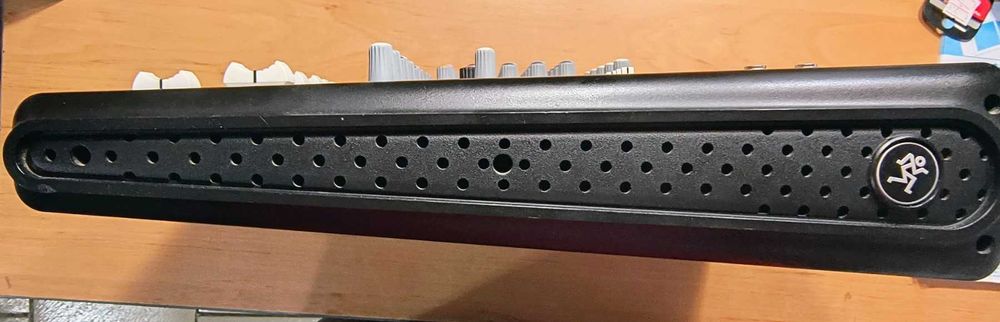 Миксер Маки / Mixer Mackie ProFX8USB