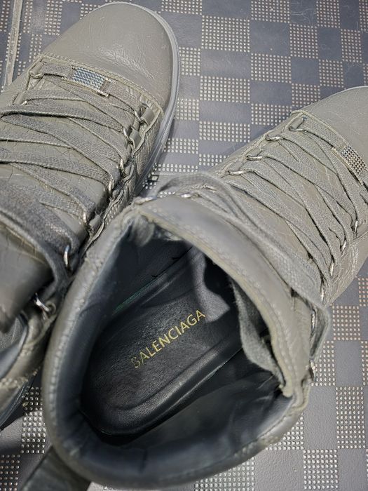 Продам мужские ботинки