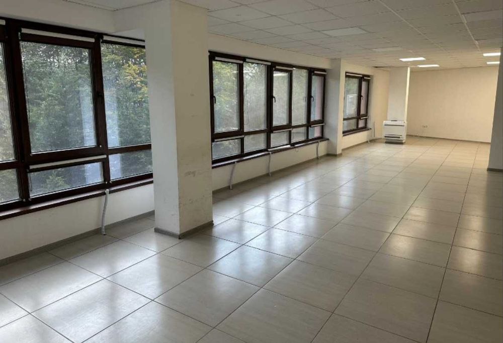 Дава се под наем Офис в Варна, Трошево - 270 кв.м за 2700 € - Снимка #1