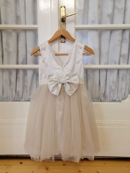 Официална рокля за момиче на 8 -10 г. цвят шампанско