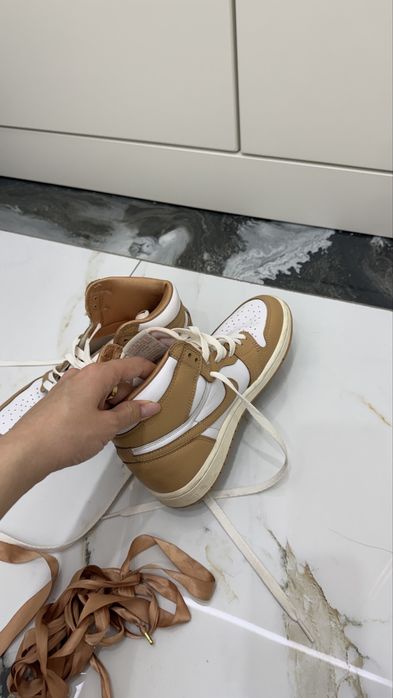 Кроссы Nike за 30000 тг