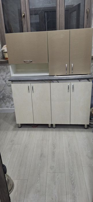 Срочно продется кухоний мебель хорошим состоянии