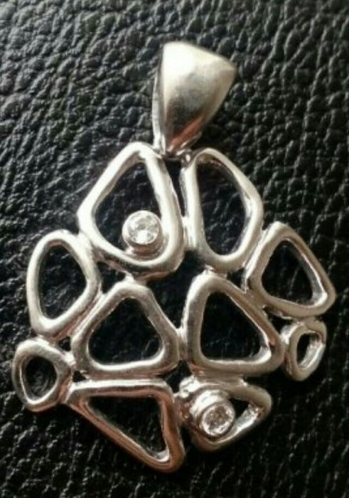 Нова сребърна висулка-неповторима,великолепна, с циркони !