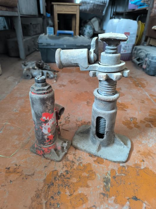 Продам домкраты или обменяю