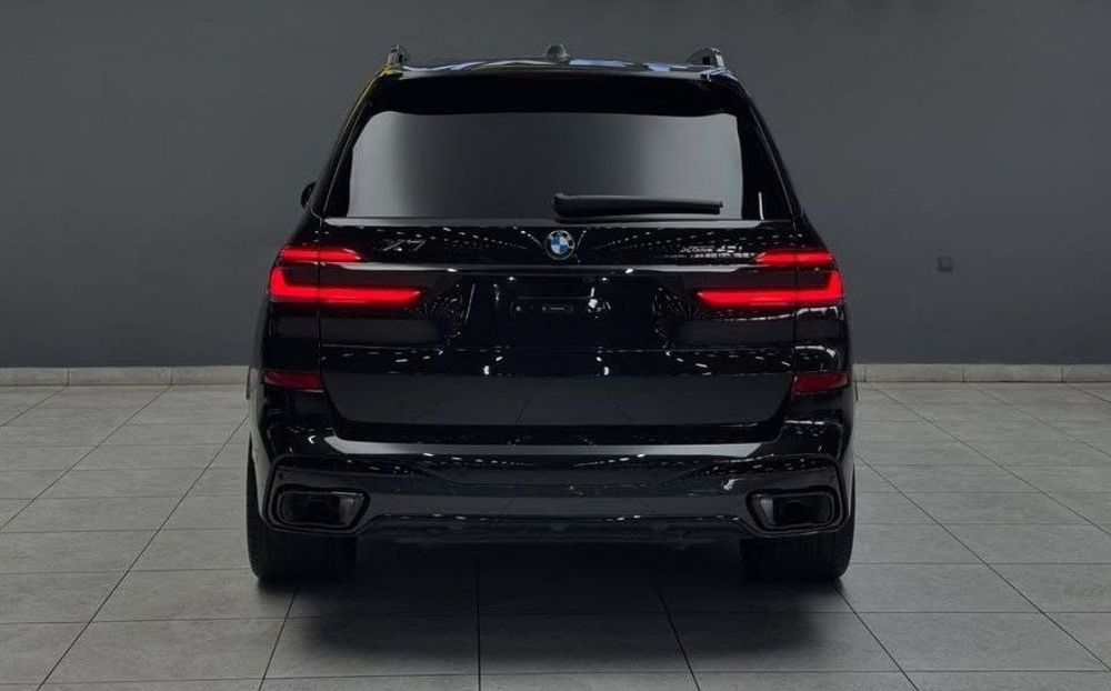 BMW X7 2024 — 2