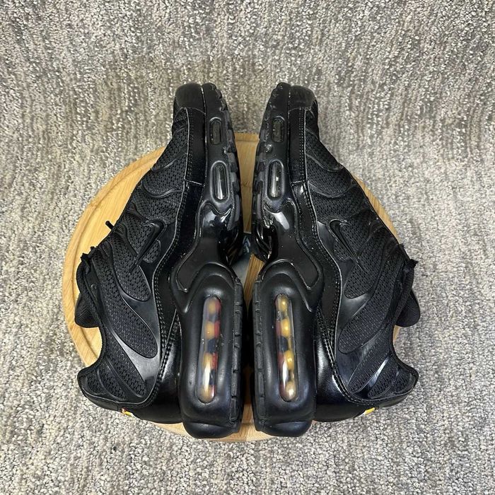 CLASSIC Nike Air Max TN Plus Triple Black (от/до 36-46 номер)
